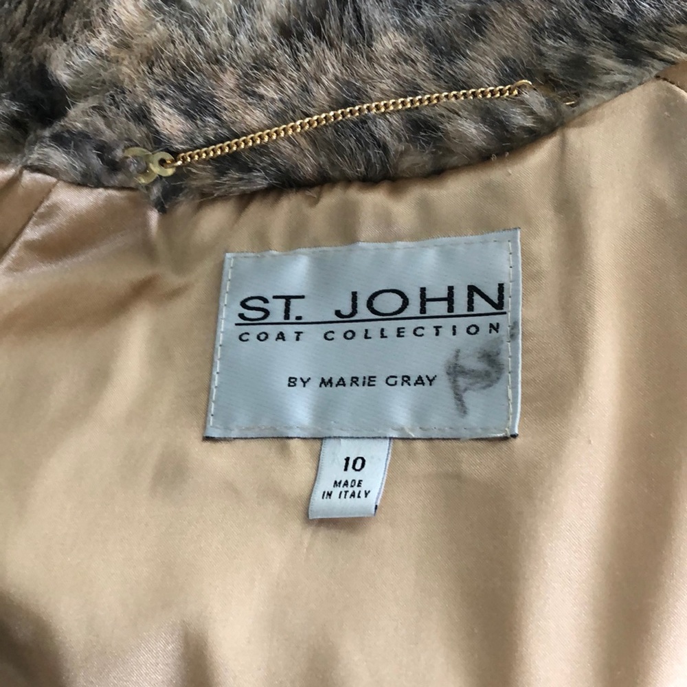 Authentic Saint John Plush Winter Coat - Picture 3 of 7